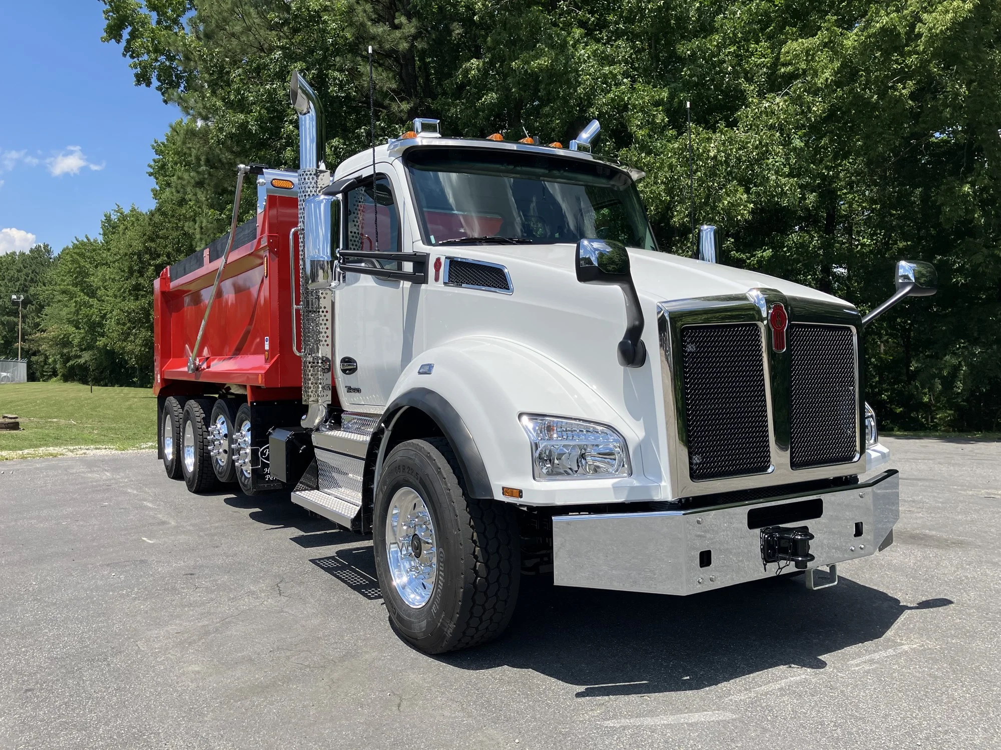 2027 Kenworth T880 in Hagerstown, MD — photo 3