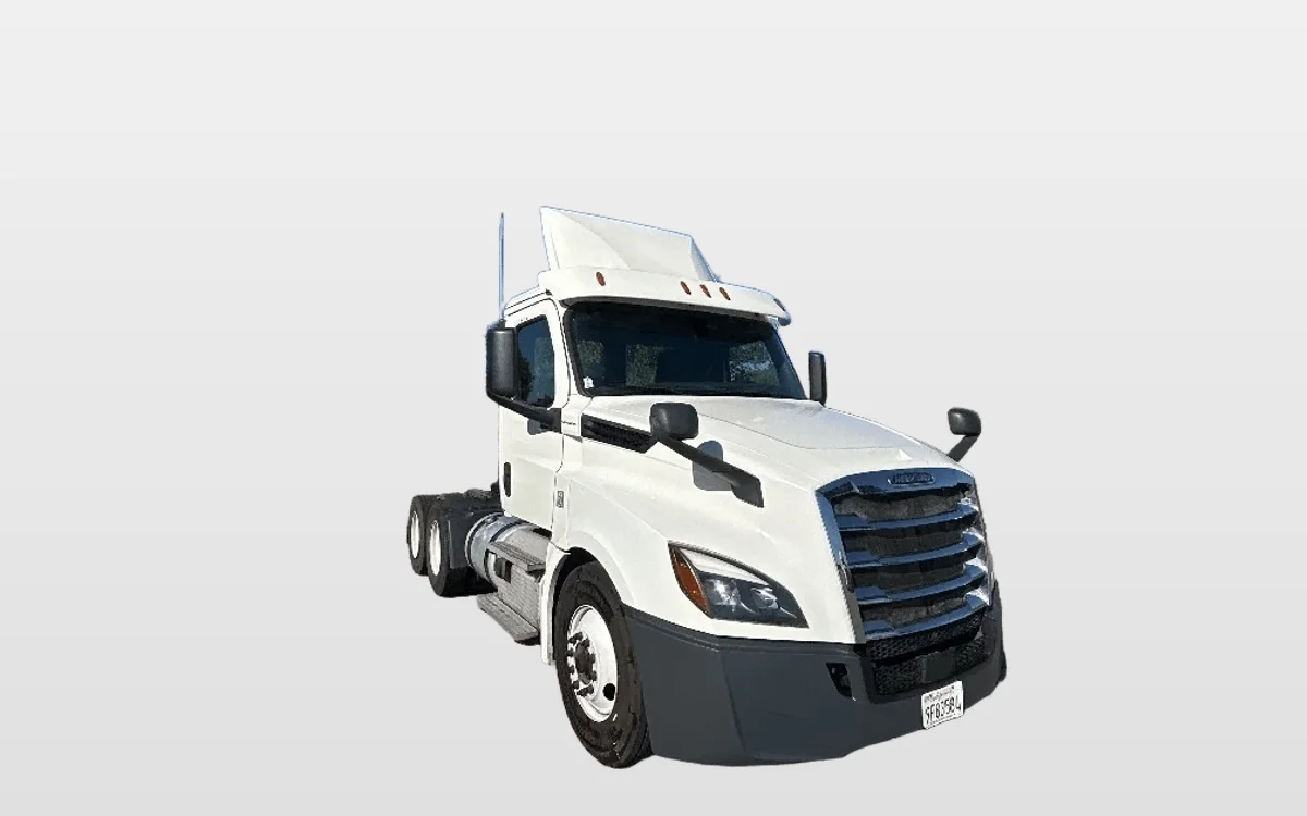 2019 Freightliner - image 1