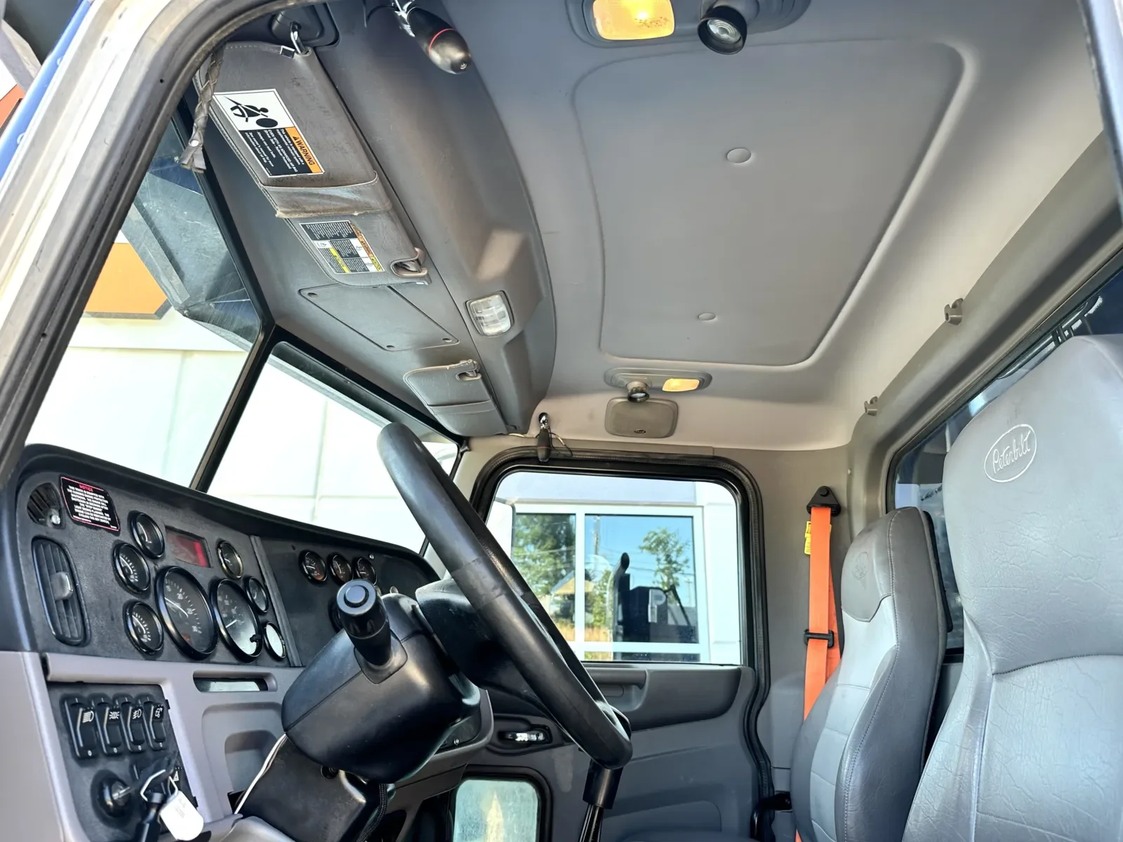 2016 Peterbilt 365 in Greer, SC — photo 15