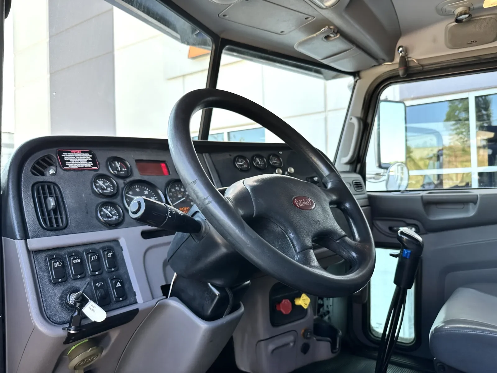 2016 Peterbilt 365 in Greer, SC — photo 16
