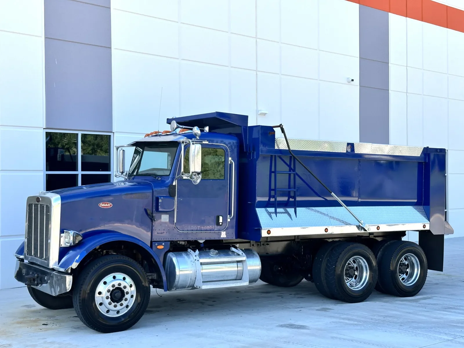 2016 Peterbilt 365 in Greer, SC — photo 3