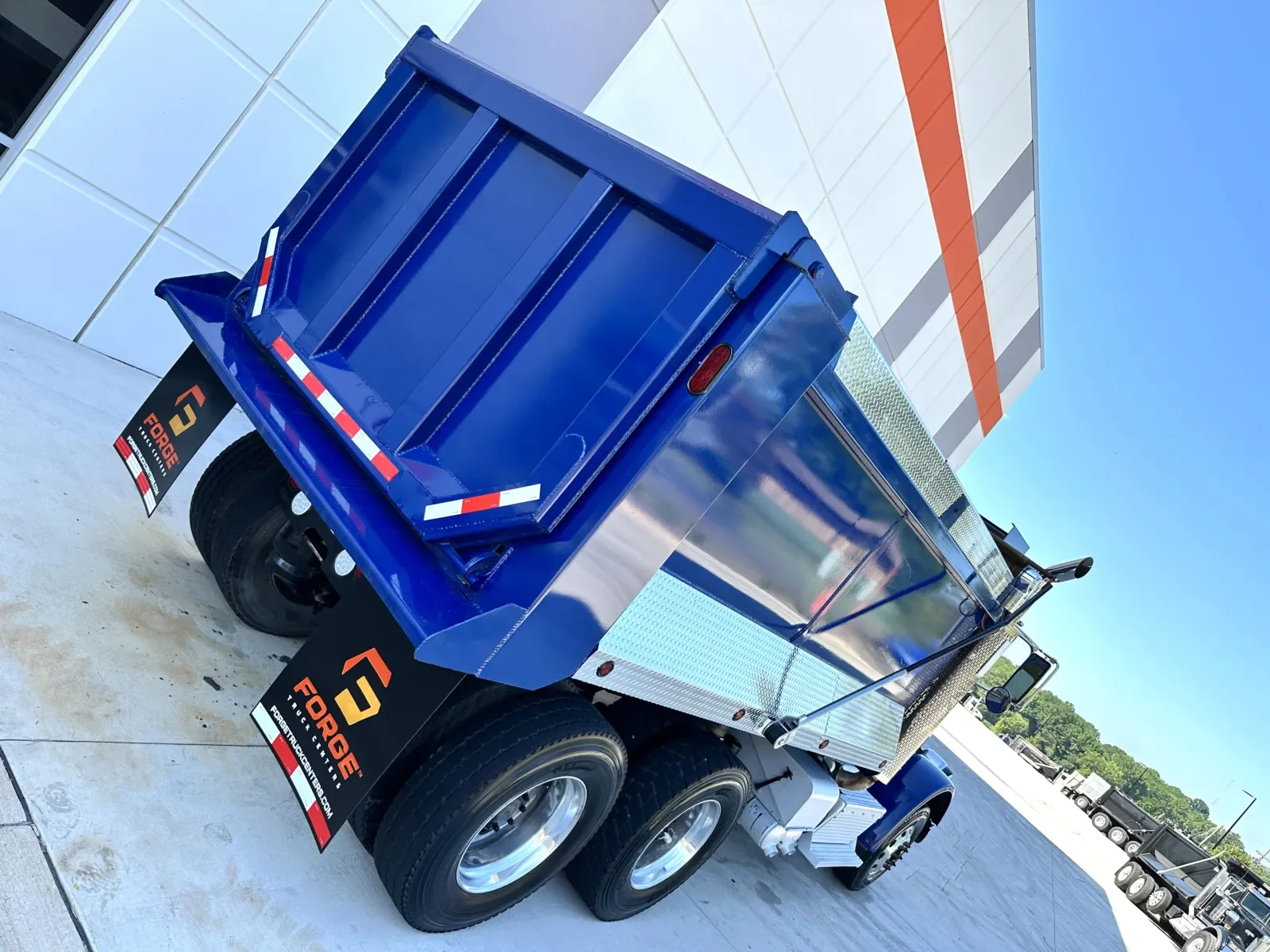 2016 Peterbilt 365 in Greer, SC — photo 12