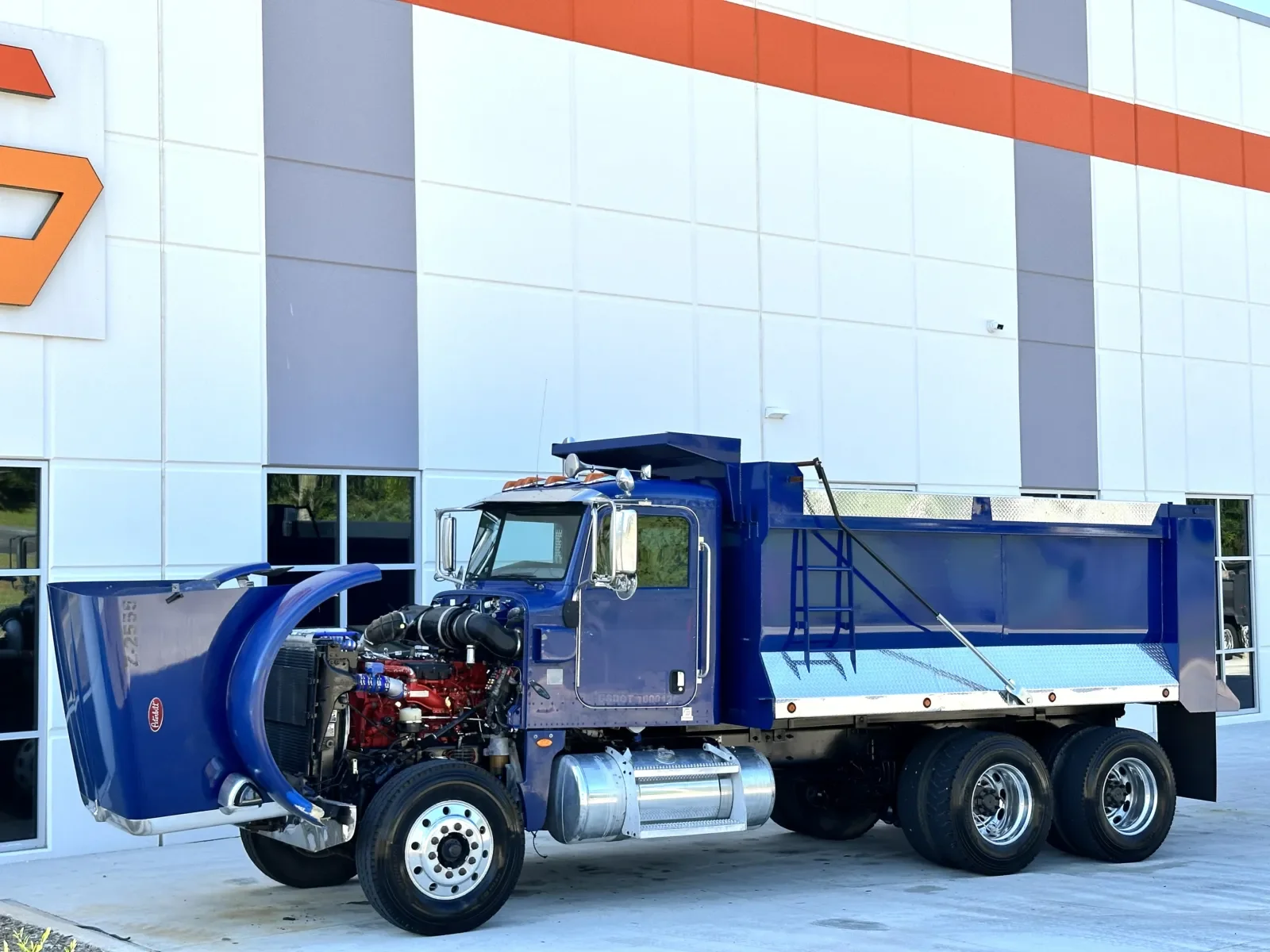 2016 Peterbilt 365 in Greer, SC — photo 11