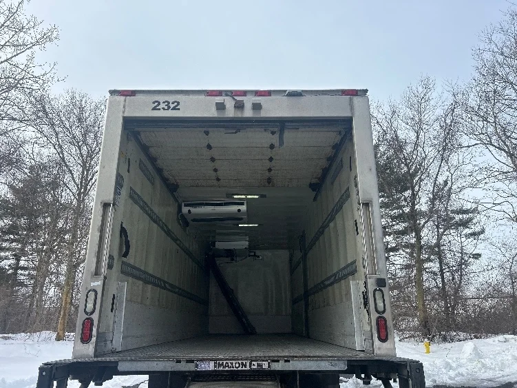 2019 Freightliner M2 106 - image 8