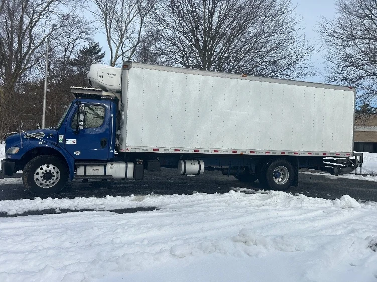 2019 Freightliner M2 106 - image 4