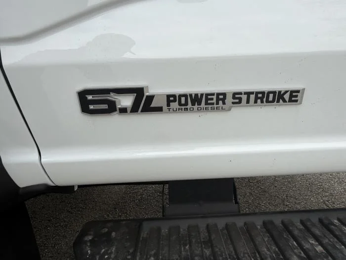 2026 Ford F-600 — photo 11
