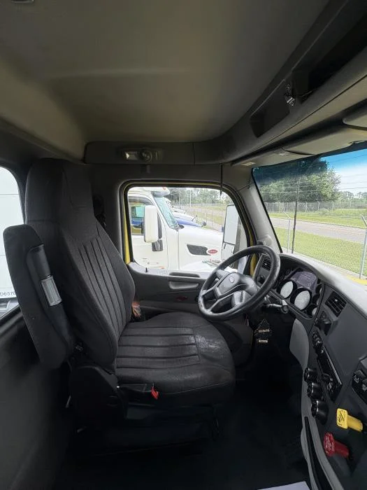 2021 Peterbilt 579 in Jacksonville, FL — photo 16