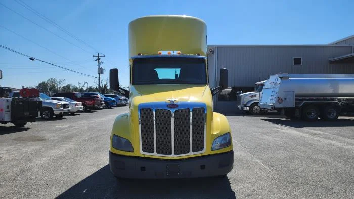 2021 Peterbilt 579 in Jacksonville, FL — photo 3
