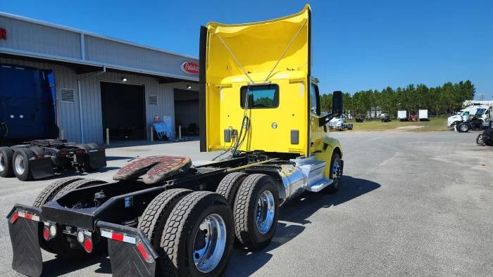 2021 Peterbilt 579 - image 9