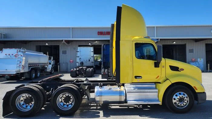 2021 Peterbilt 579 - image 5