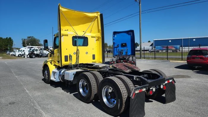 2021 Peterbilt 579 in Jacksonville, FL — photo 7
