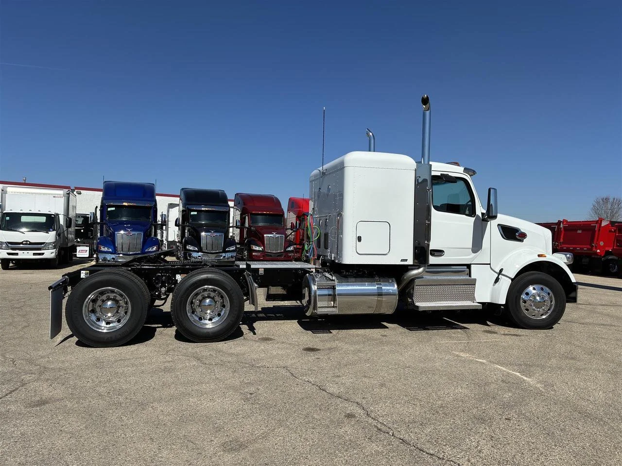 2027 Peterbilt 567 in South St. Paul, MN — photo 6