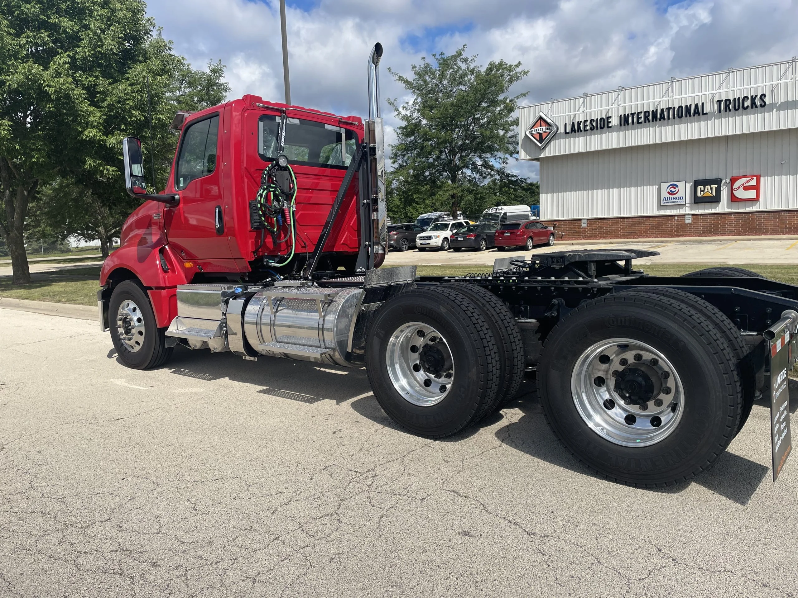 2025 International LT - image 4