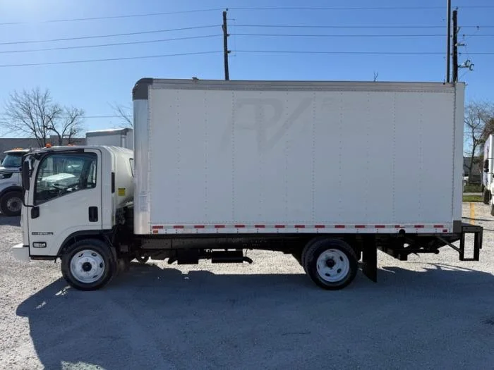 2020 Isuzu NPR - image 3