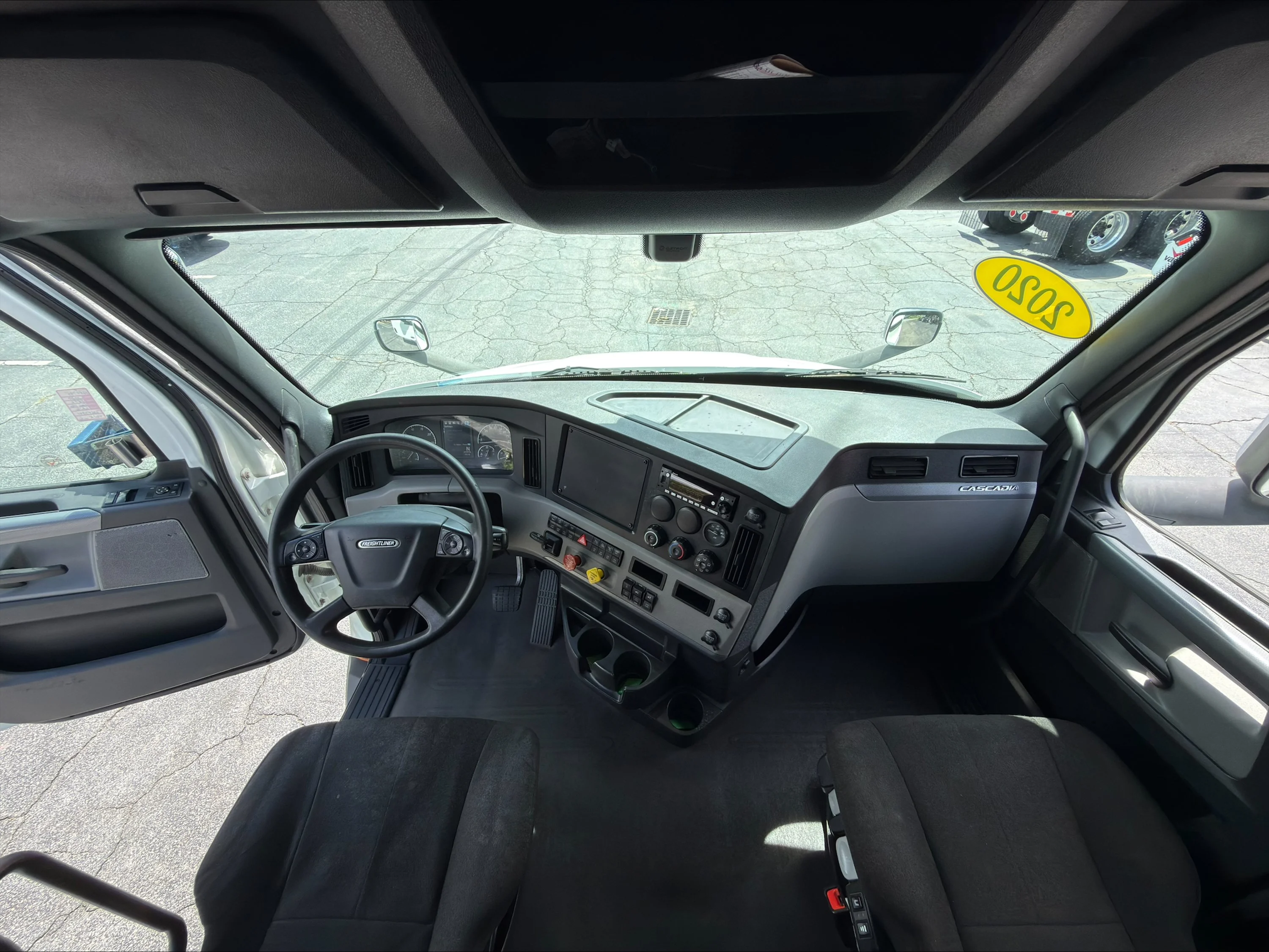 2020 Freightliner Cascadia in Guardian Atlanta — photo 11