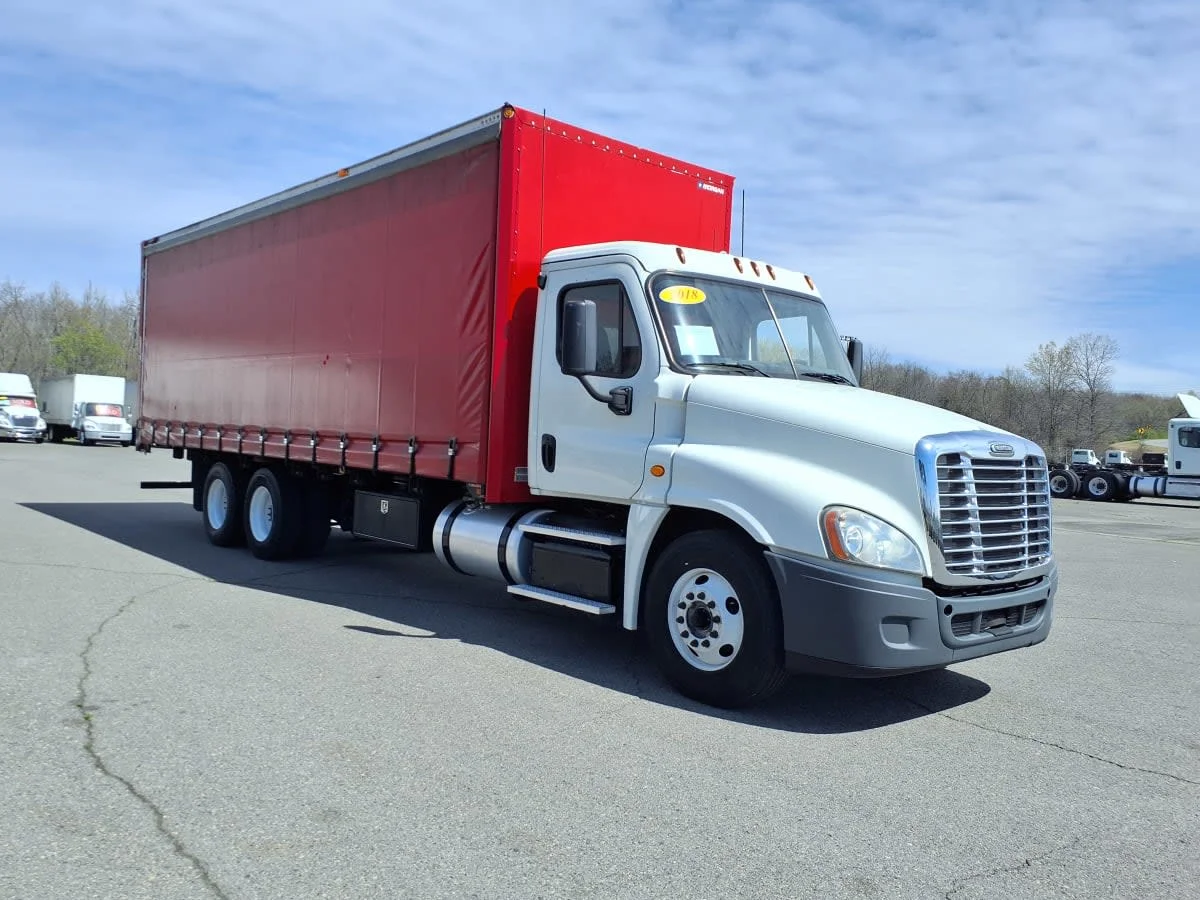 2018 Freightliner Cascadia in North Little Rock, AR — photo 3