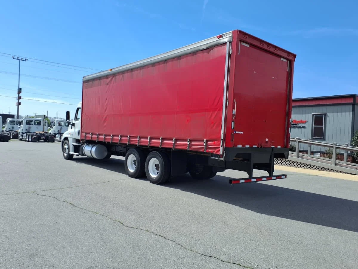 2018 Freightliner Cascadia in North Little Rock, AR — photo 6