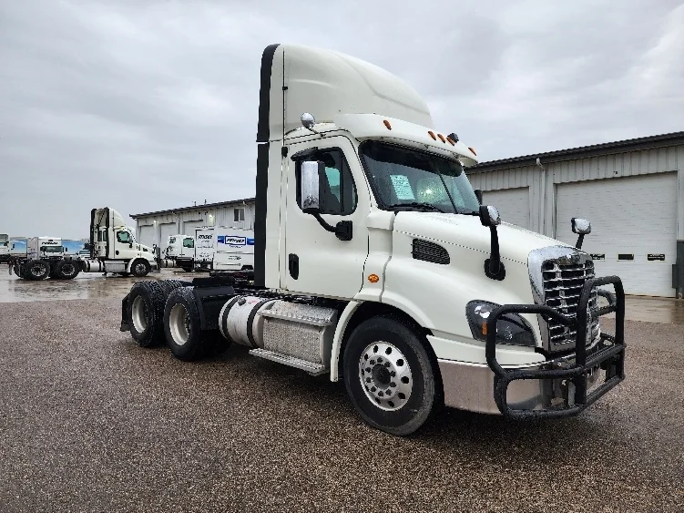 2018 Freightliner Cascadia in Sturtevant, WI