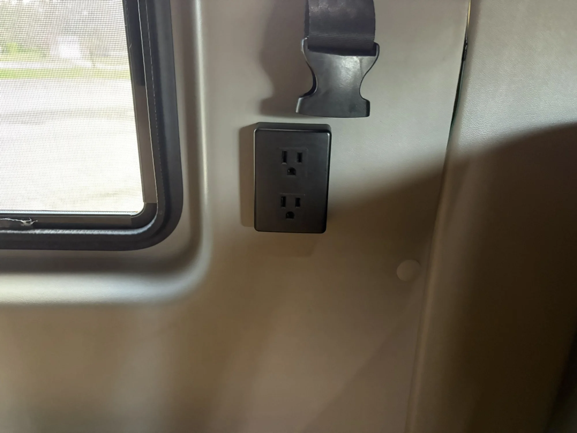 2022 International LT in MI — photo 23