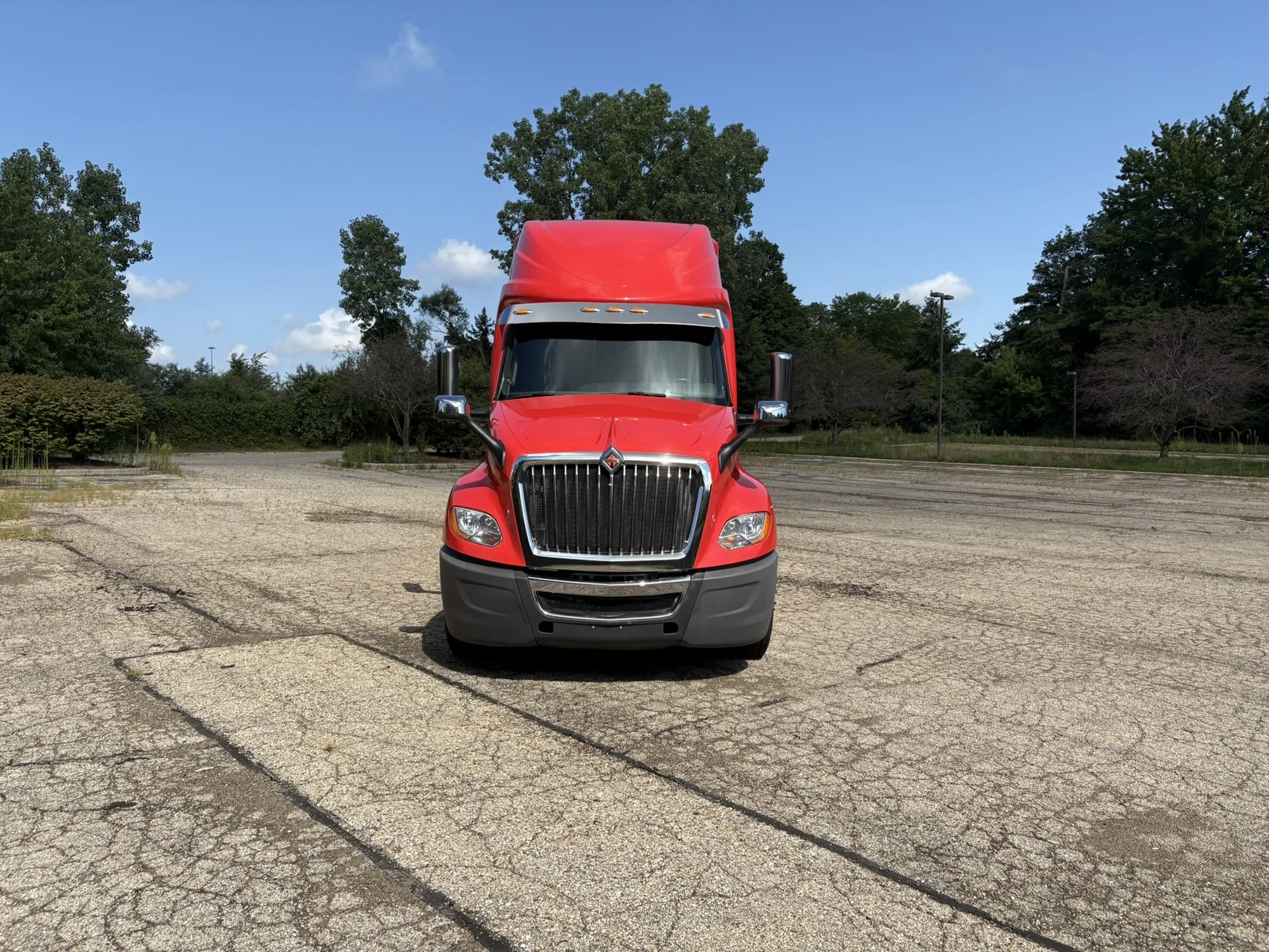 2022 International LT in MI — photo 3