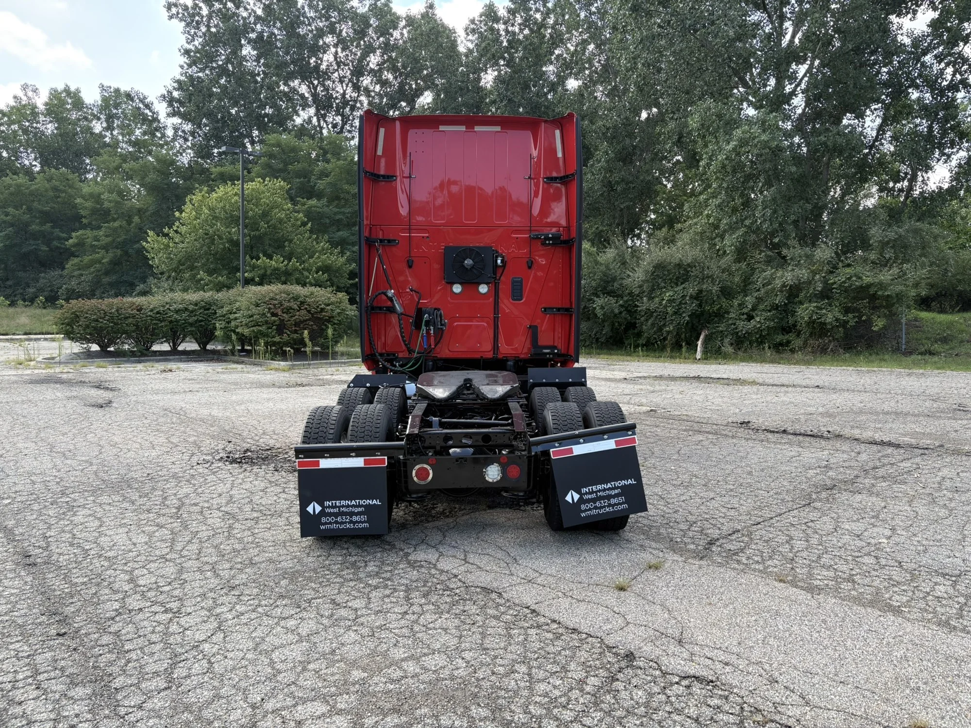 2022 International LT in MI — photo 7