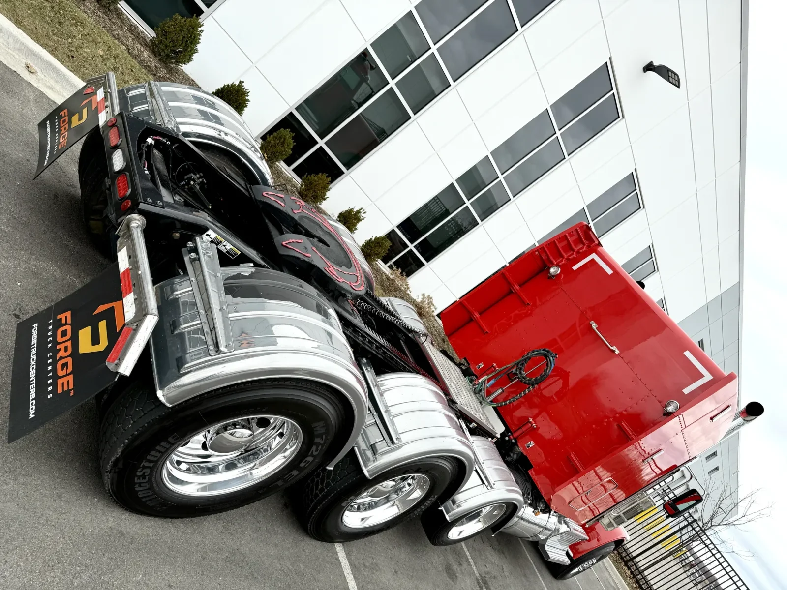 2024 Peterbilt 389 in New Lenox, IL — photo 11
