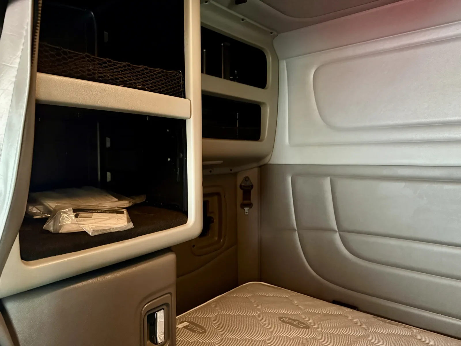 2024 Peterbilt 389 - image 22