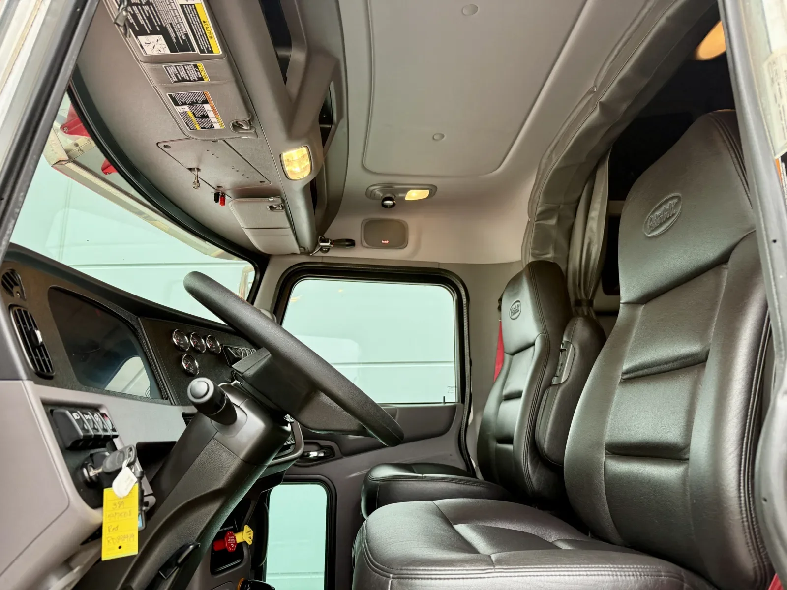 2024 Peterbilt 389 in New Lenox, IL — photo 14