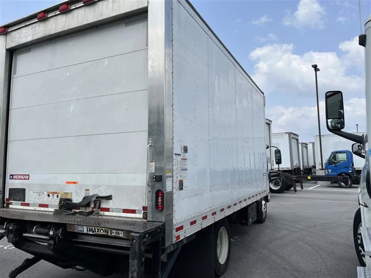 2019 Isuzu NPR - image 4