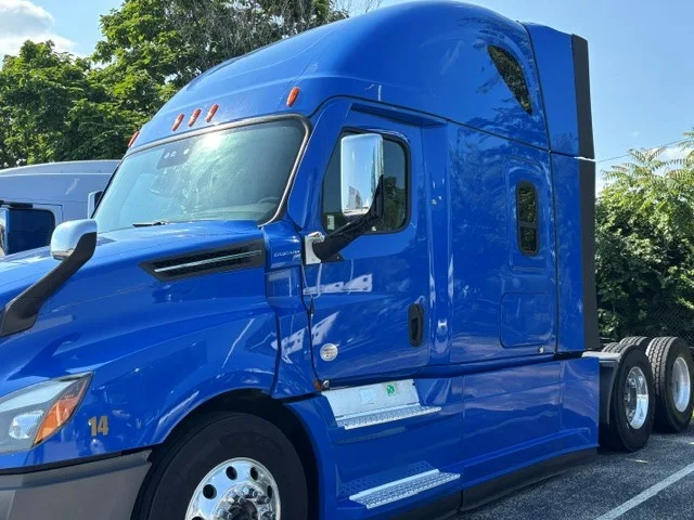 2022 Freightliner Cascadia