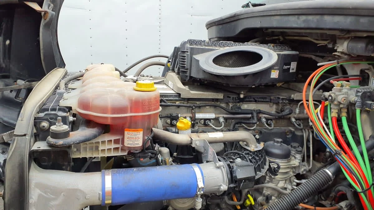 2021 Freightliner Cascadia in Bolingbrook, IL — photo 9