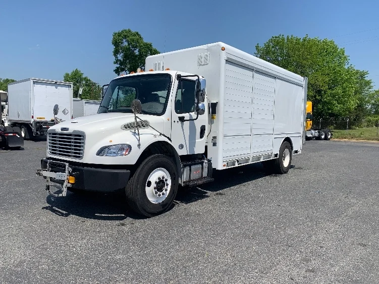 2020 Freightliner M2 106 - image 3
