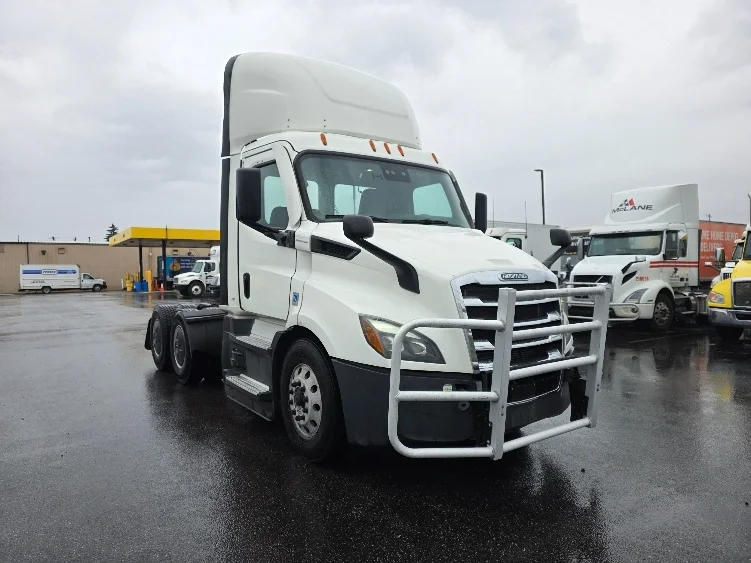 2021 Freightliner Cascadia in Spokane Valley, WA