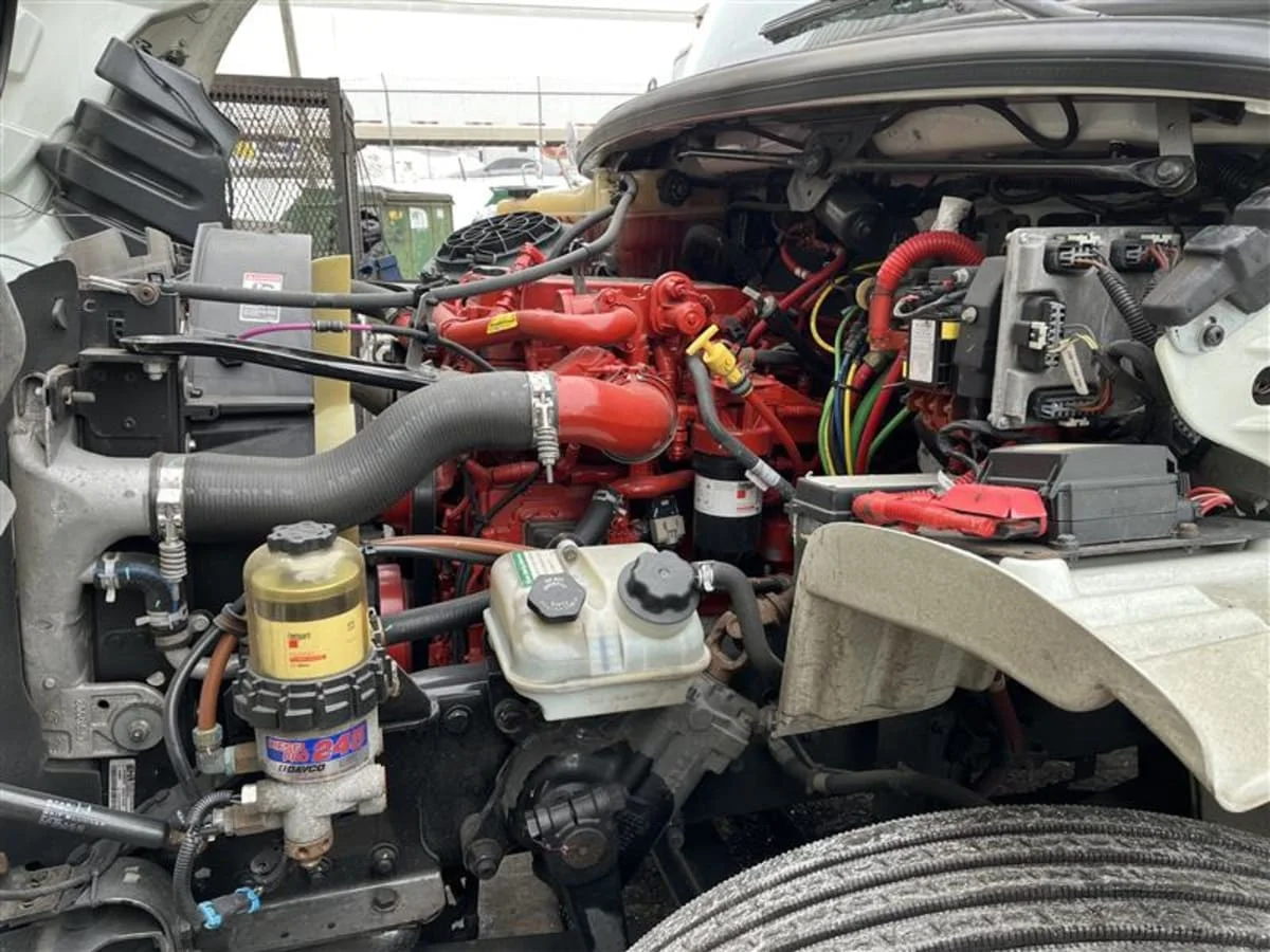 2019 Freightliner M2 106 - image 9