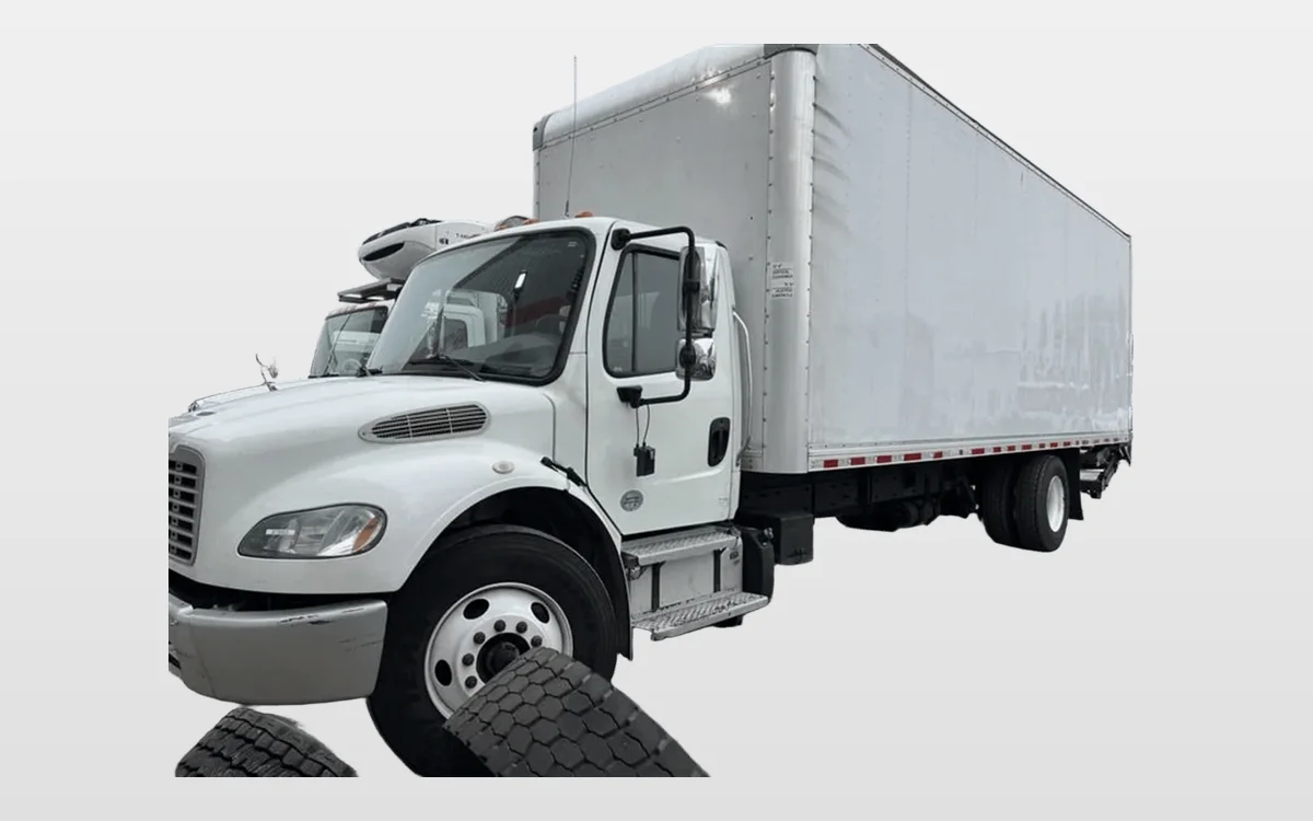2019 Freightliner M2 106 - image 1