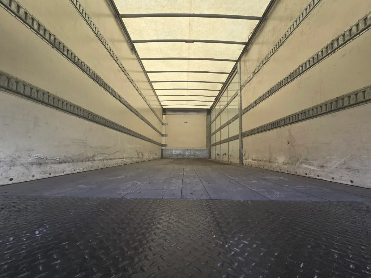 2018 Freightliner M2 106 - image 8