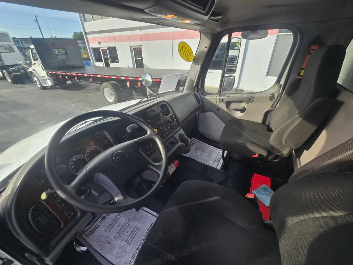 2018 Freightliner M2 106 - image 7