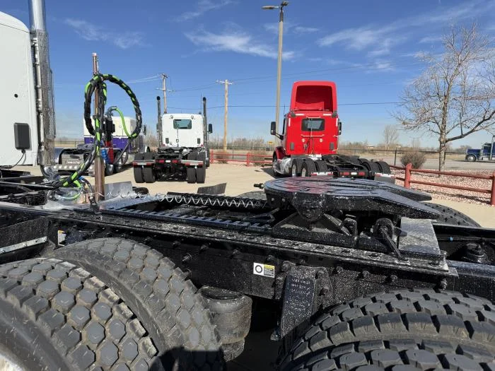 2027 Peterbilt 567 - image 5