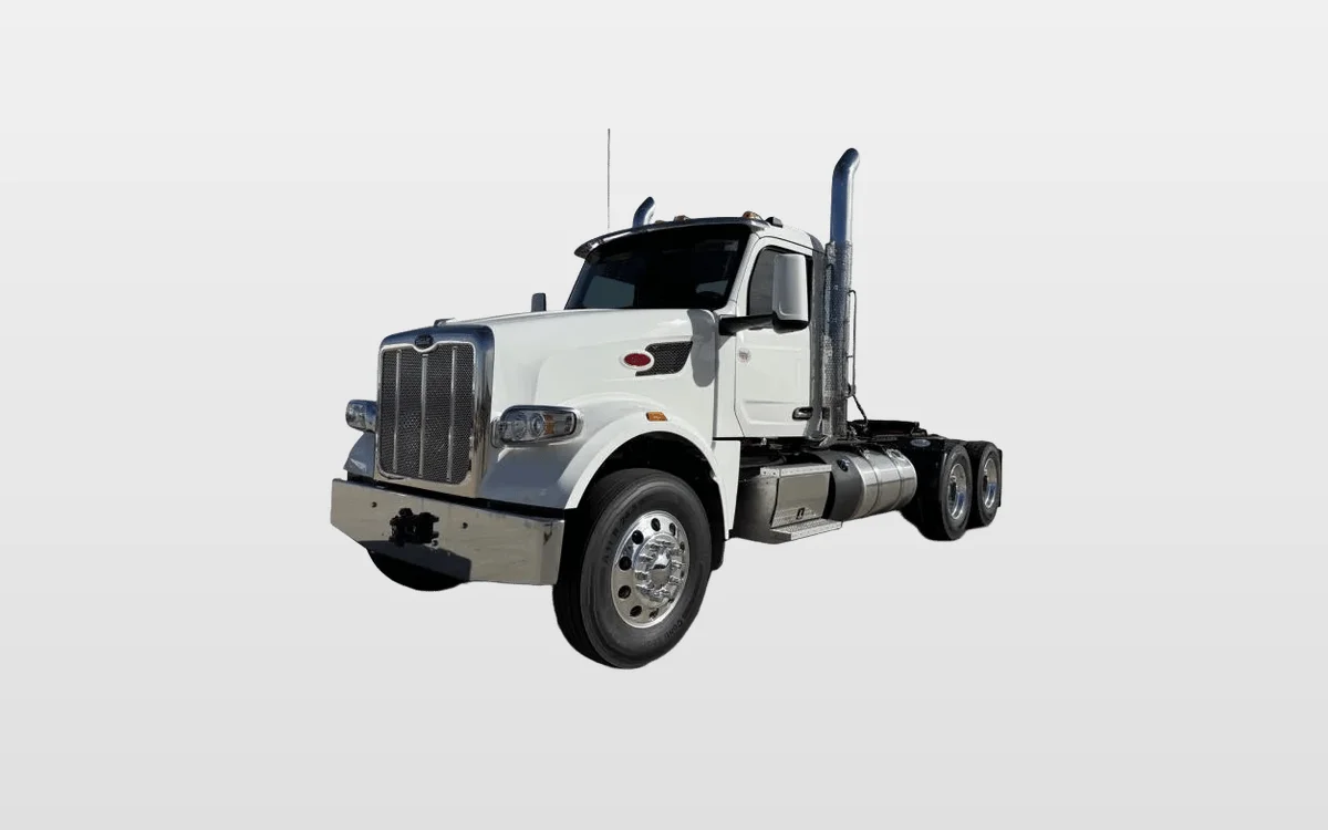 2027 Peterbilt 567 - image 1