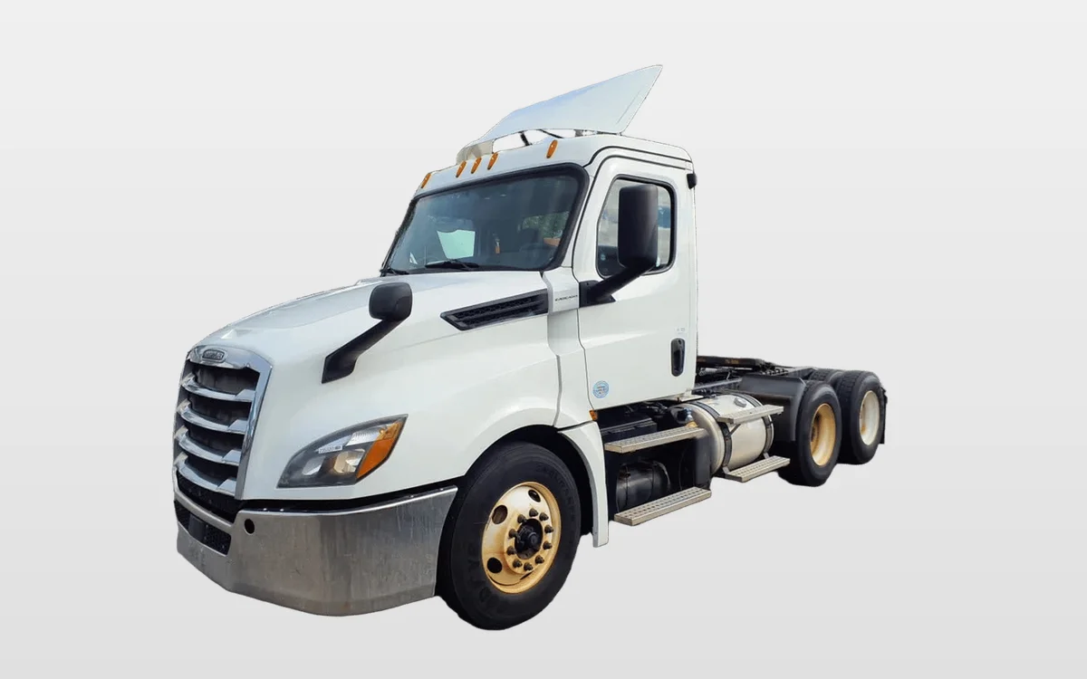 2019 Freightliner Cascadia - image 1