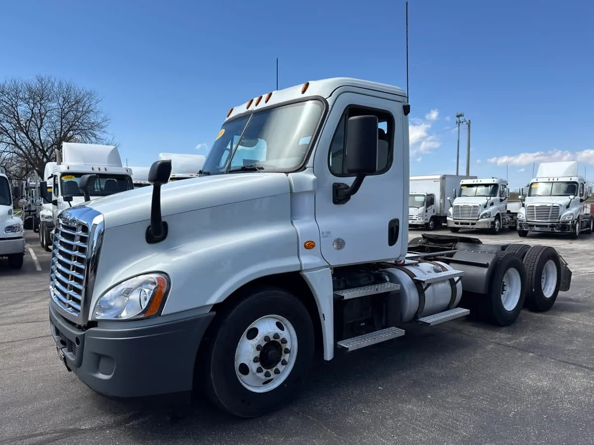 2020 Freightliner Cascadia in Oak Creek, WI