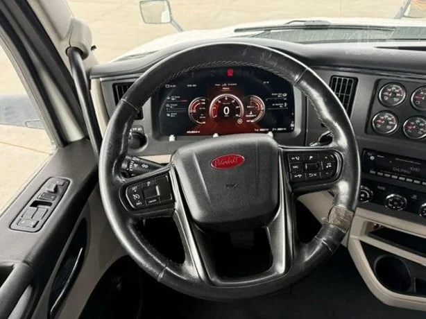2024 Peterbilt 579 in Salt Lake City, UT — photo 14