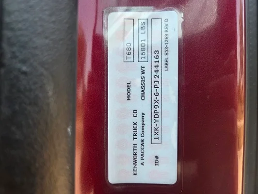 2023 Kenworth T680 in Cedar Rapids, IA — photo 12