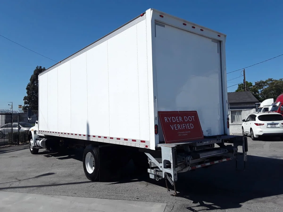 2019 International 4300 in Montebello, CA — photo 6