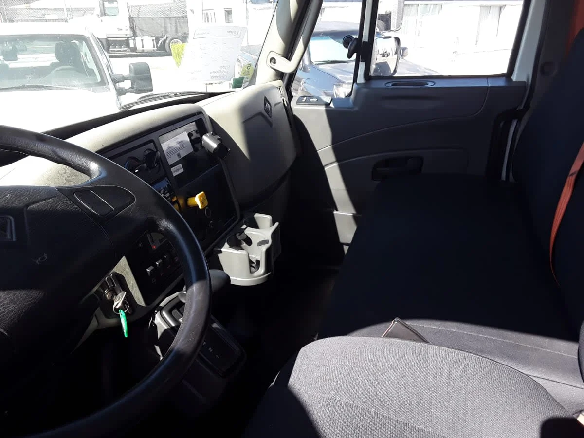 2019 International 4300 in Montebello, CA — photo 7