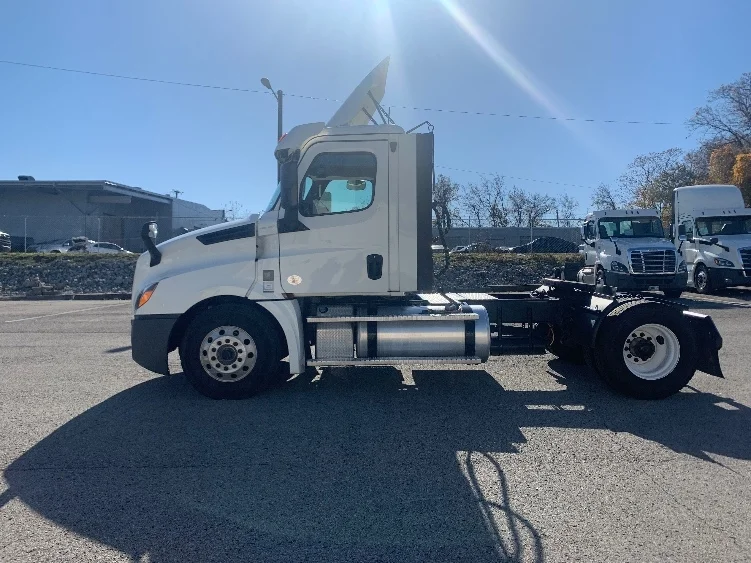 2020 Freightliner Cascadia in Nashville (Mount Juliet), TN — photo 4