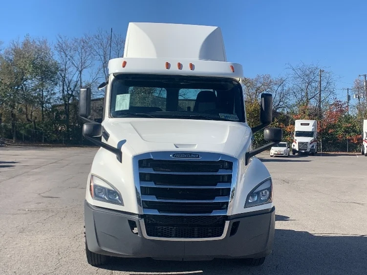 2020 Freightliner Cascadia in Nashville (Mount Juliet), TN — photo 2