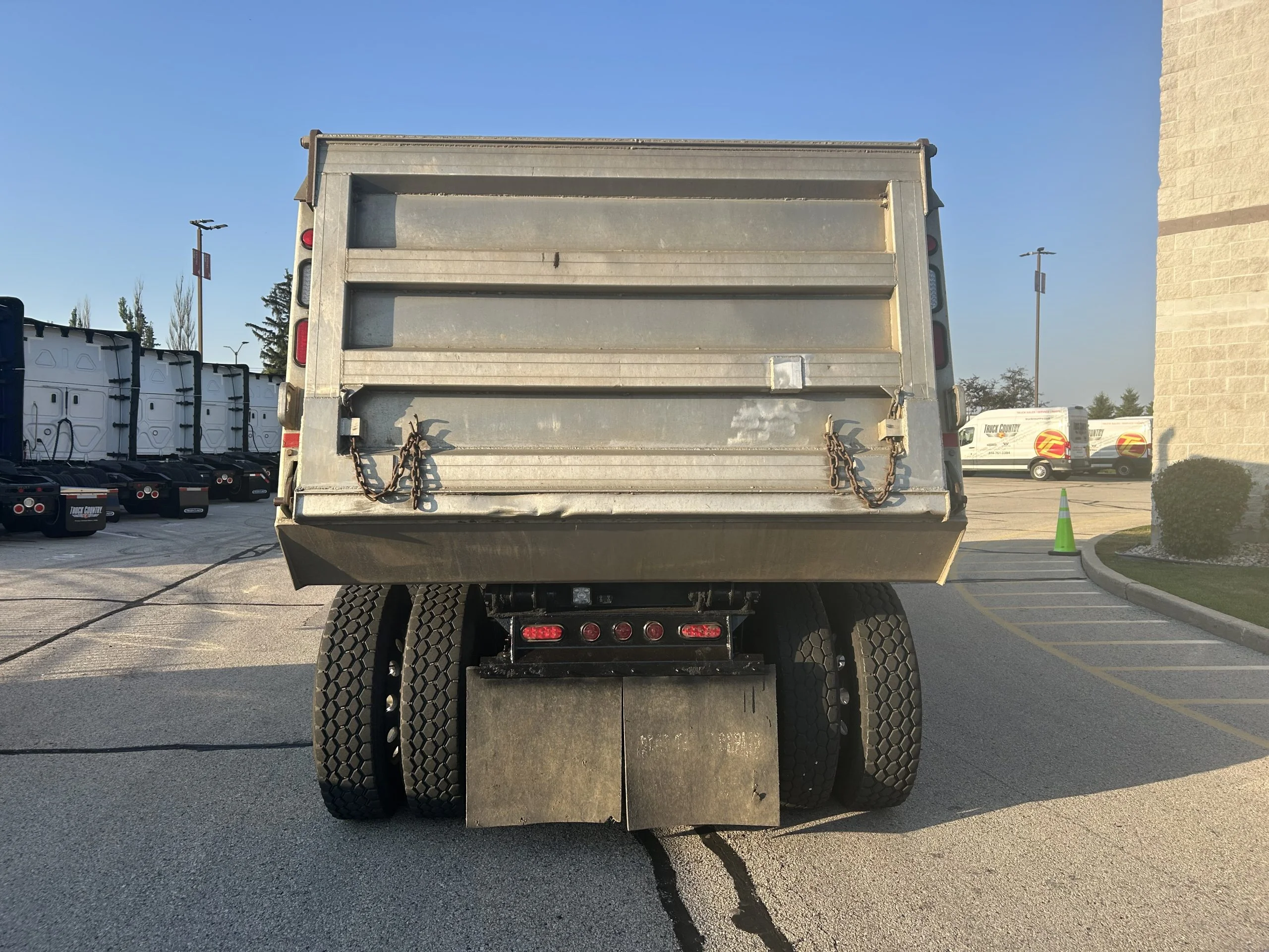 2017 Western Star 4700 - image 4