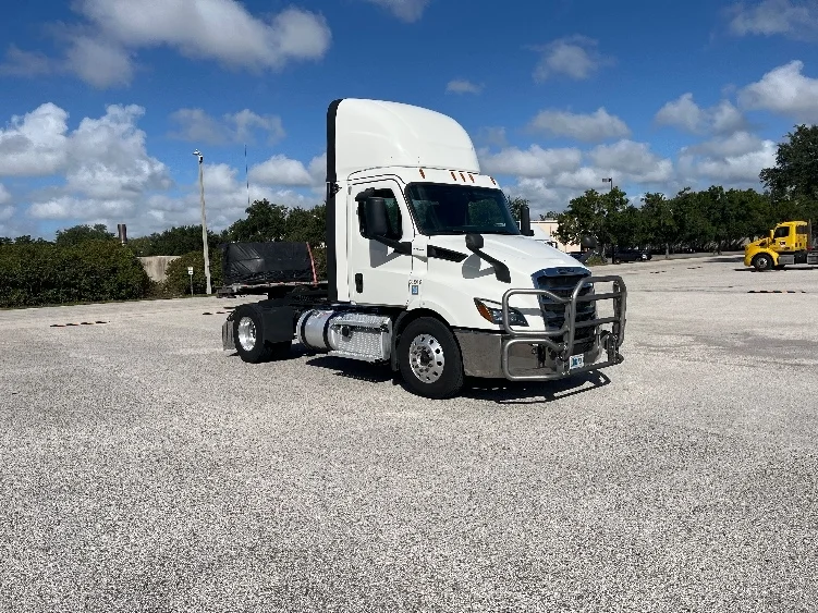 2020 Freightliner in Tampa, FL