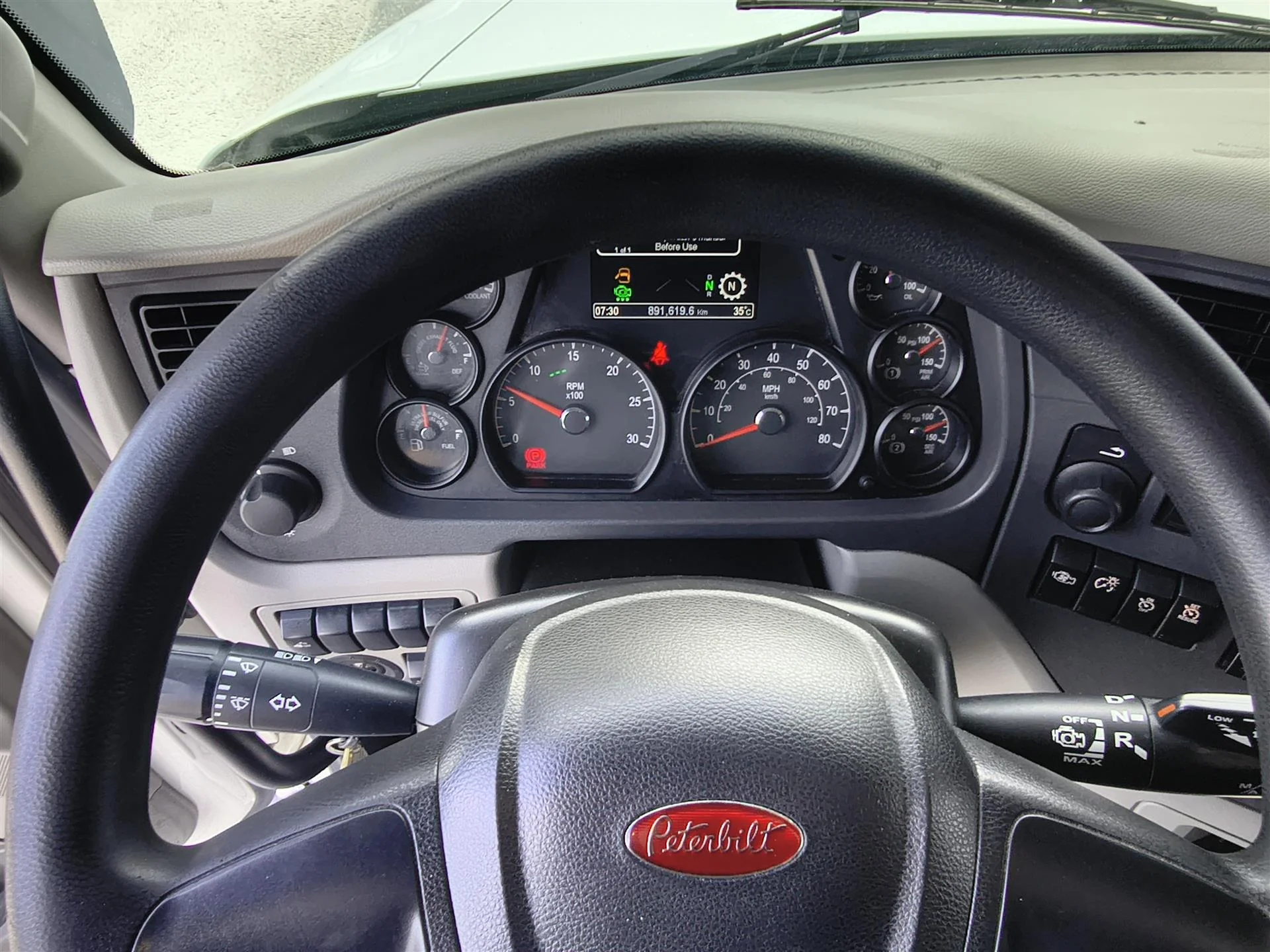 2020 Peterbilt 579 in Fort Lauderdale, FL — photo 11